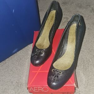 AEROSOLES Black Leather Tassel Flats